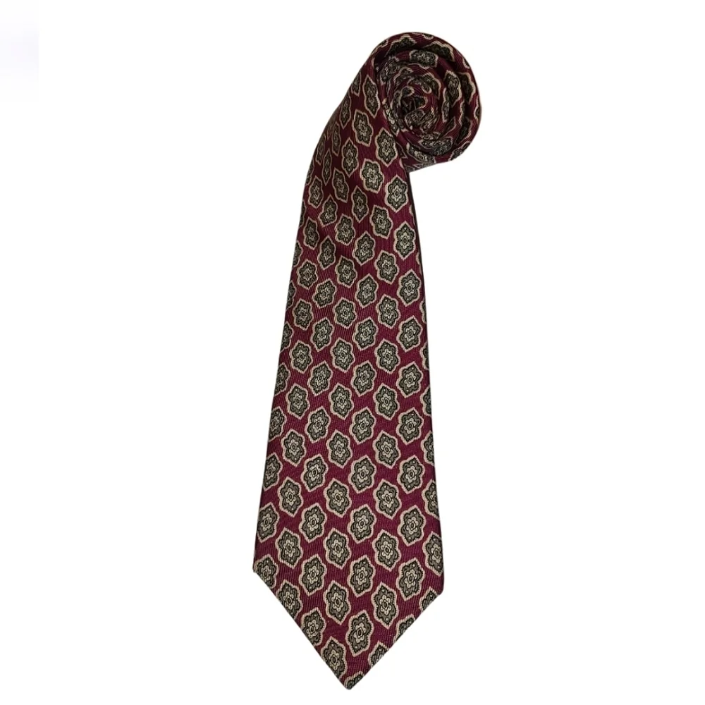 Burberry Elegant Burgundy Patterned Tie